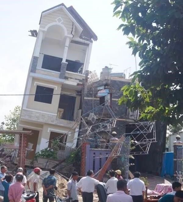 xây nhà thêm tầng bị đổ